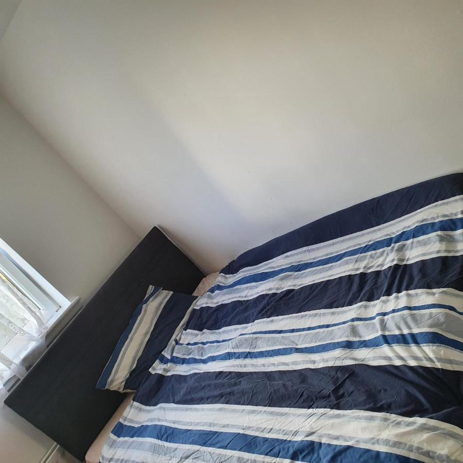 2-Bedroom Back Hilton Area Apartment - Ground Floor, Aberdeen City Center Zewnętrze zdjęcie